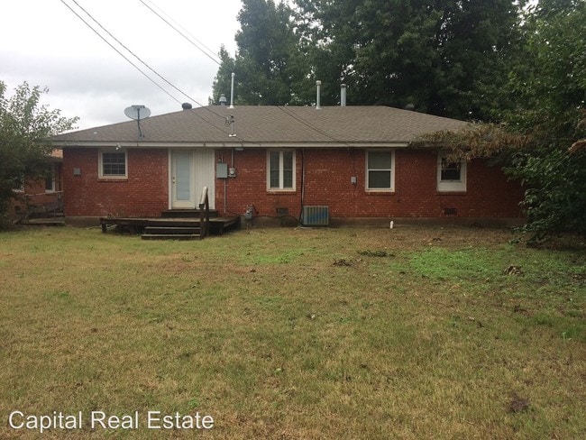 Building Photo - 3 br, 1.5 bath House - 116 W. Steed Dr.
