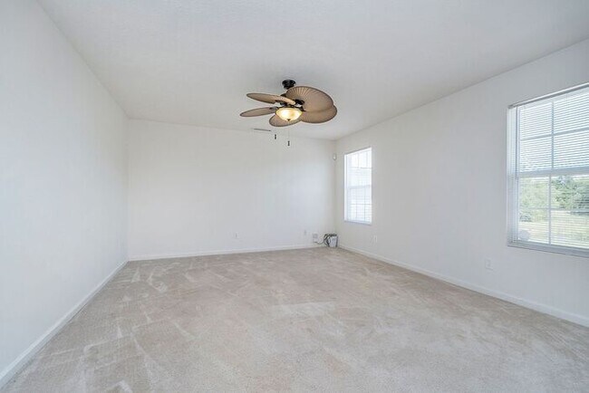 Building Photo - Spacious 3 Bed 2.5 Bath Home in Parks at W...