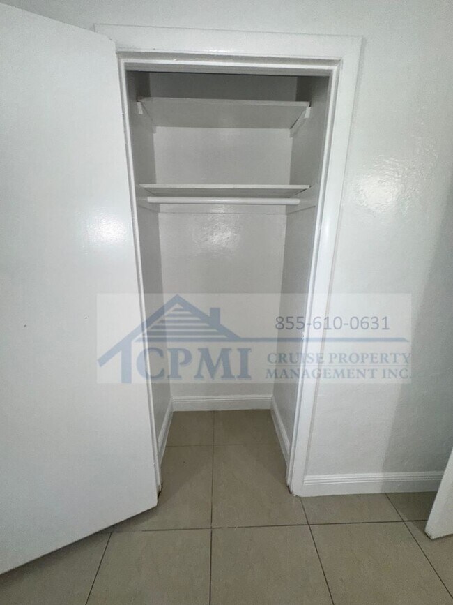 Building Photo - The perfect 3/1 single home in Pompano Beach - Washer and Dryer in unit!
