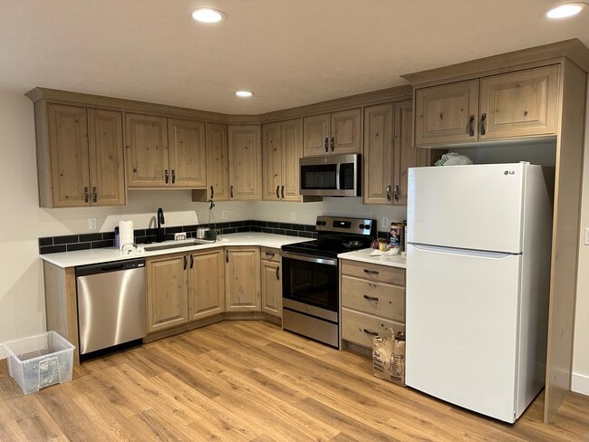 Building Photo - 2237 W 1370 N