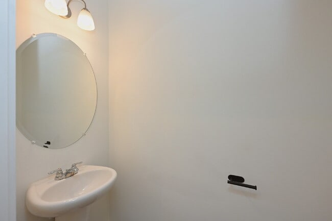 Building Photo - Modern 2024 New Construction in Sage Farms – Steps from Dog Park & Trails!