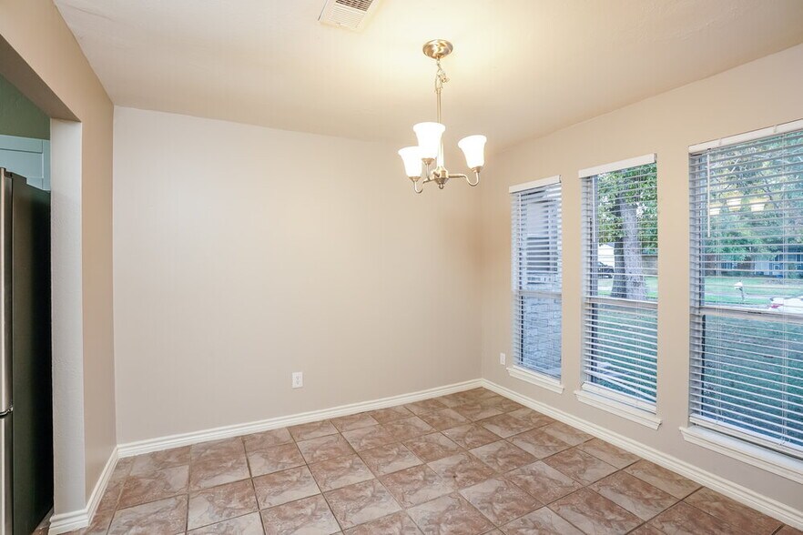 Building Photo - 20117 Dawn Mist Dr