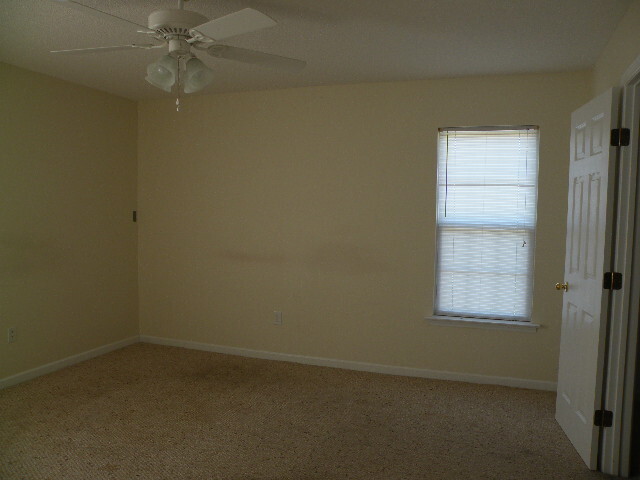 Building Photo - Cul-De-Sac Home in Carolina Pines Community!