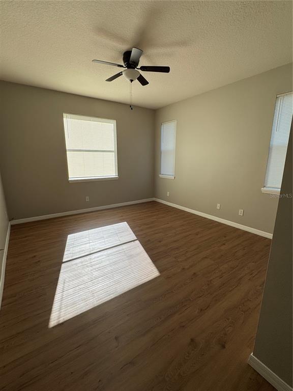 Building Photo - 559 Hiawatha Palm Pl