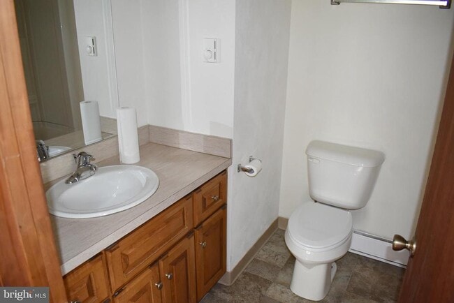 Building Photo - 9526 Circle Dr