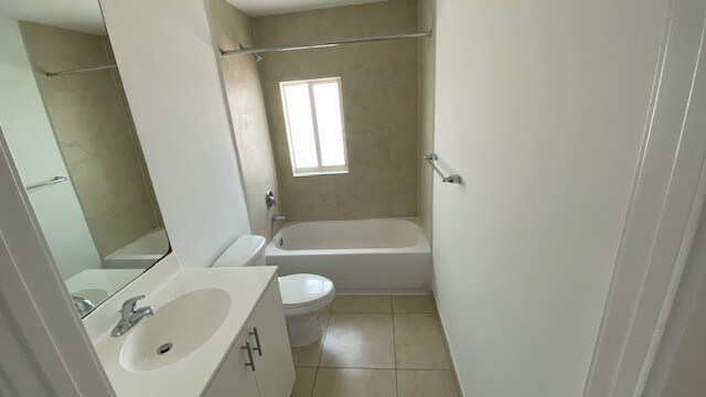 Building Photo - 900 SW 7th St