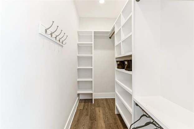 Building Photo - 2201 Esteban St