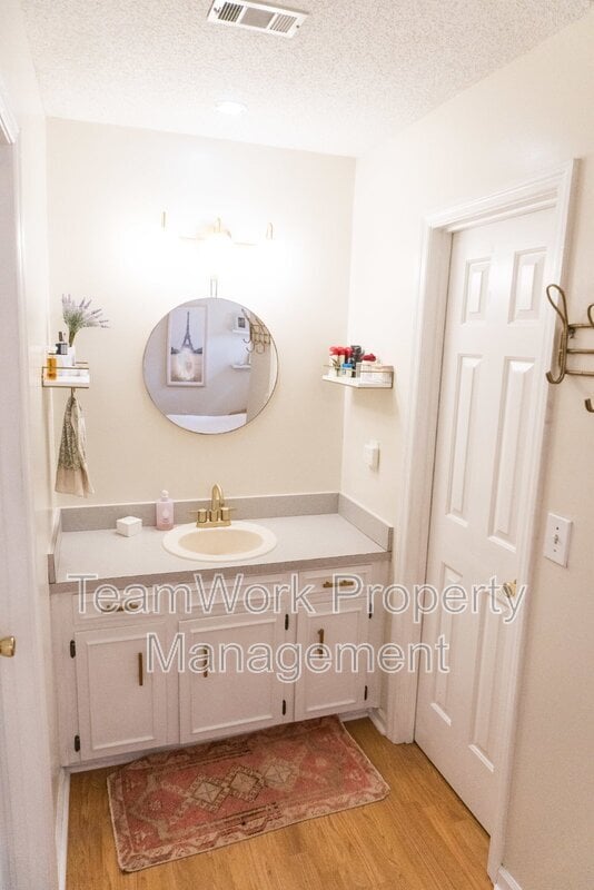 Building Photo - 827 Harbor Pl Dr