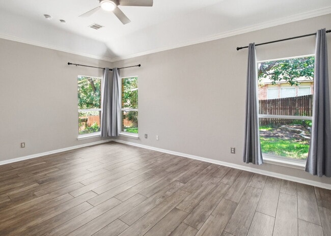 Building Photo - Updated two story. Gated subdivision. Gorgeous patio and yard!
