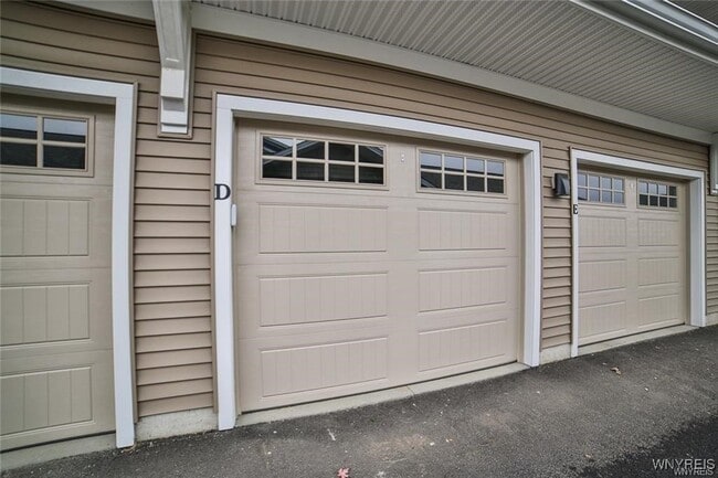 Building Photo - 275 Northill Dr