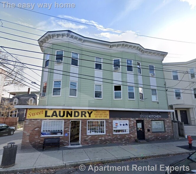 Building Photo - 3 Calvin St