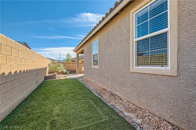 Building Photo - 974 Spiracle Ave