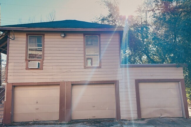 Building Photo - Apartments at Munger Place