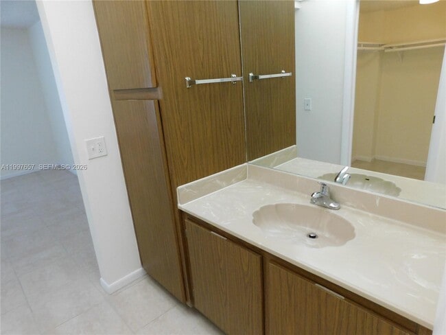 Building Photo - 8065 SW 107th Ave