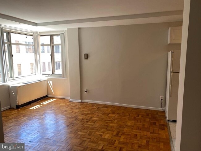Building Photo - 940 25th St NW