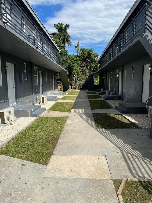 Building Photo - 1191 NW 8th Street Rd