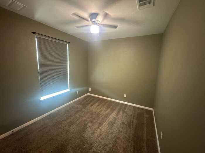 Building Photo - 722 Coconut Grove St