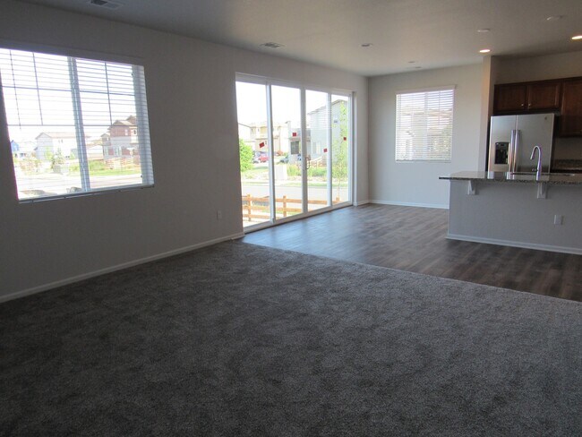 Building Photo - Corner lot home in Highly Desirable Reunion