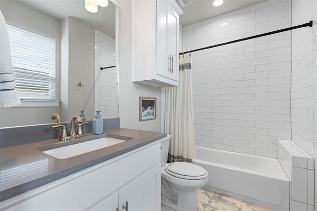 Building Photo - 4906 Live Oak St