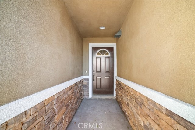 Building Photo - 900 S Hert St