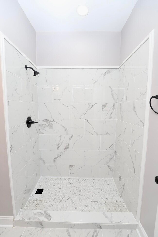 Building Photo - 11 Kendrick St