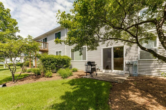 Building Photo - 708 Valley View Ct