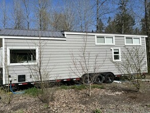 Building Photo - 65000 US-26