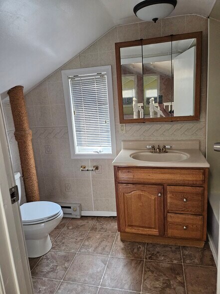 Bathroom - 730 Tatum St