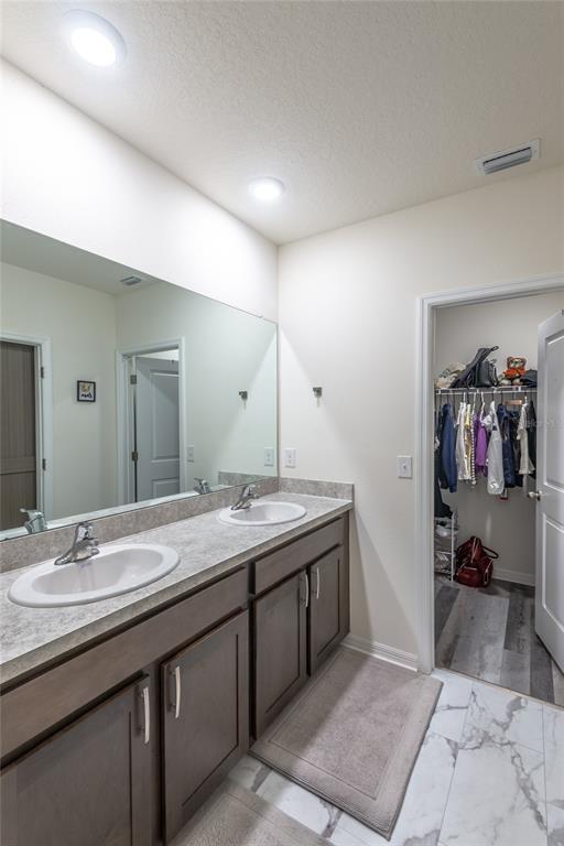 Building Photo - 3005 Suncoast Blend Dr