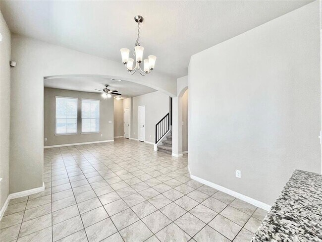 Building Photo - 417 Katmai Cir