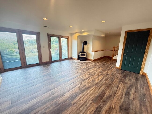 Building Photo - 125 Cogan Dr