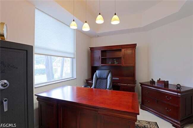 Building Photo - 13225 Silver Thorn Loop