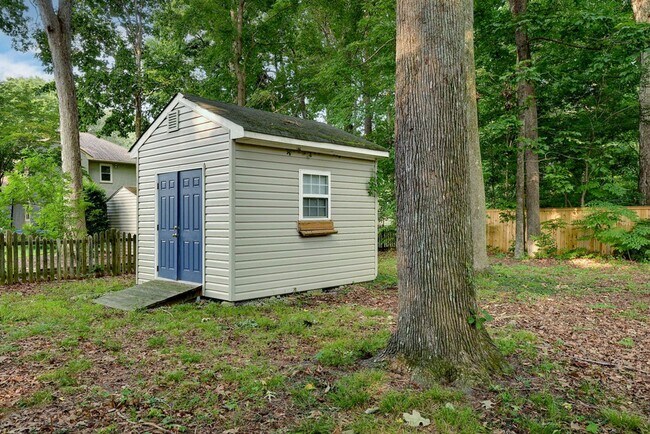 Building Photo - Lovely home in Woods of Tabb