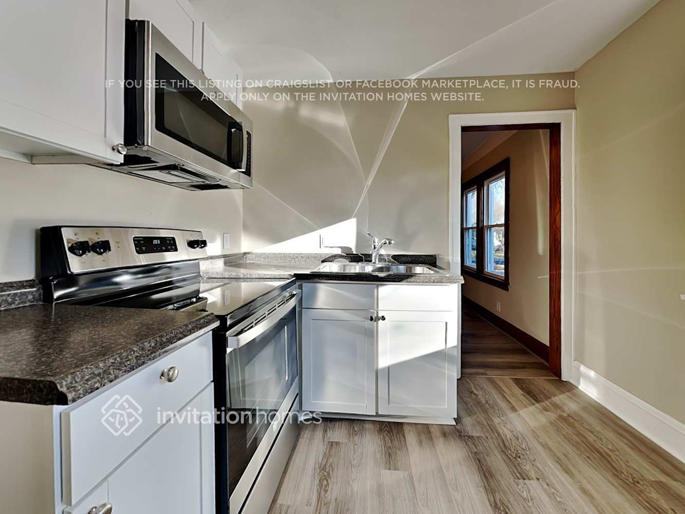 Building Photo - 3840 44th Ave S