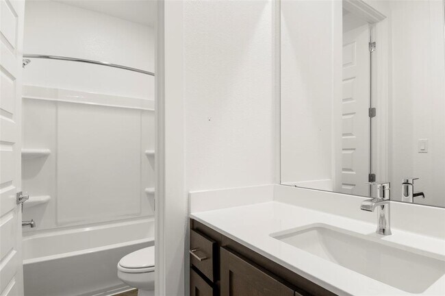 Building Photo - 1117 Yaupon Holly Dr
