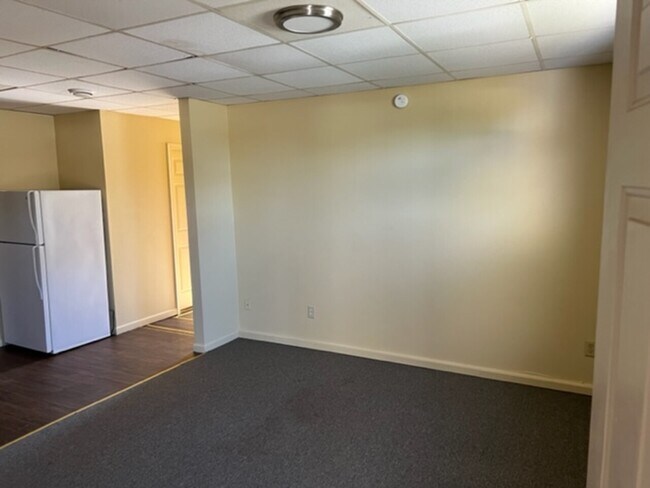 Building Photo - 5837 King Hill Avenue