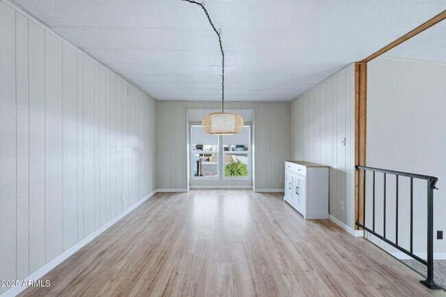 Building Photo - 17048 N 66th Terrace