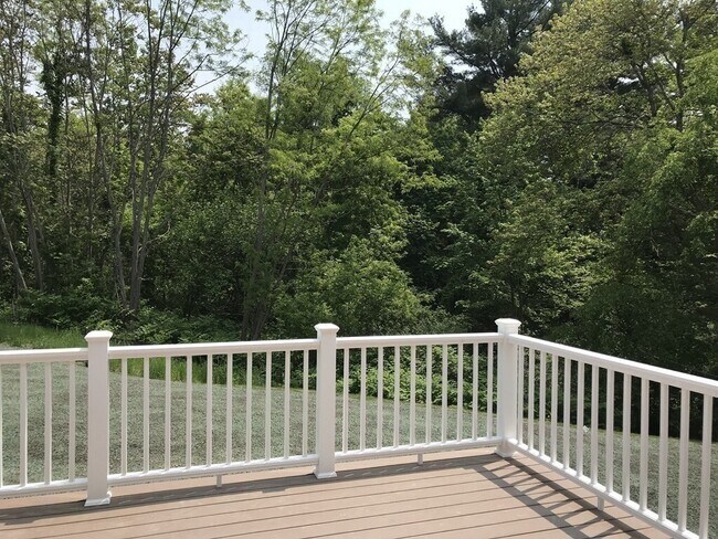 Building Photo - 53 Wellesley Rd Ext