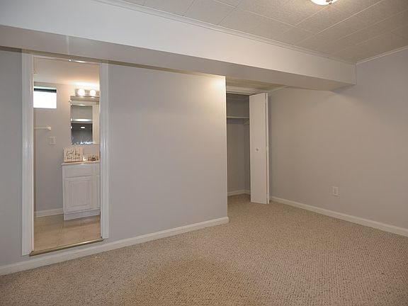 Building Photo - 2235 Wintergreen Loop S