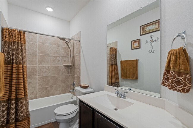 Building Photo - 4715 Painted Bunting Ln