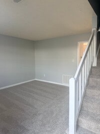 Building Photo - 16 Duiguid Dr