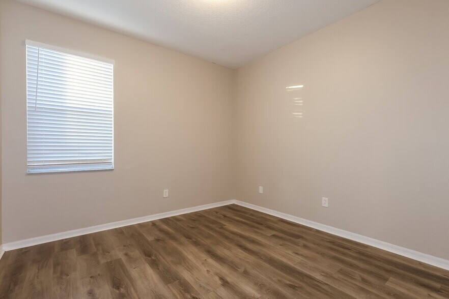 Building Photo - 6707 Cambridge Park Dr