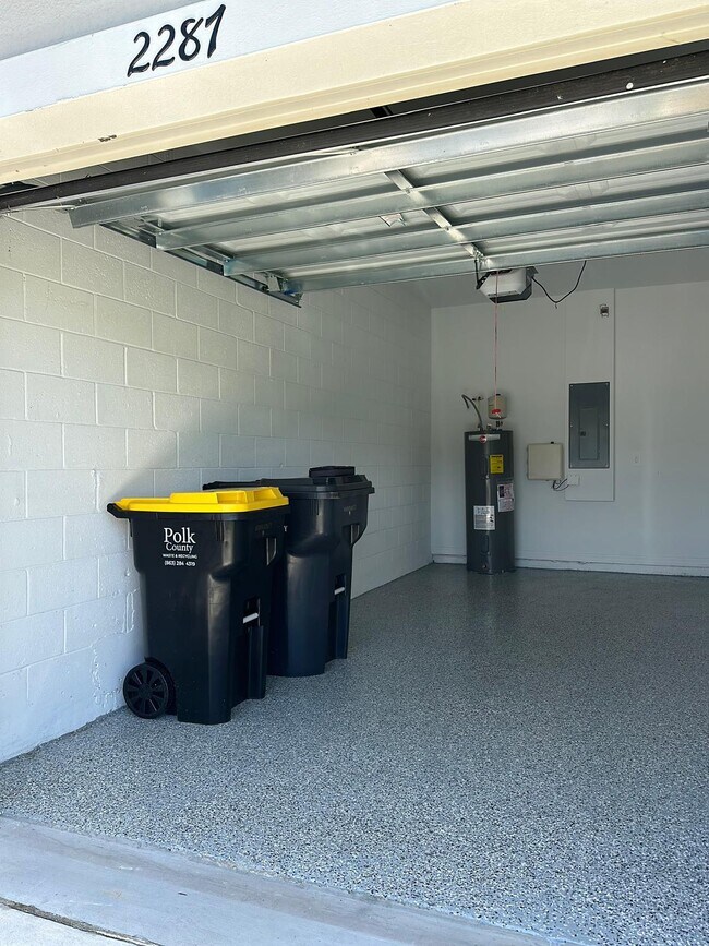 Building Photo - 2287 Portrait St