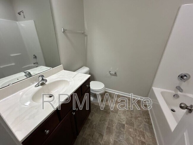 Building Photo - 217 Gulley Glen Dr