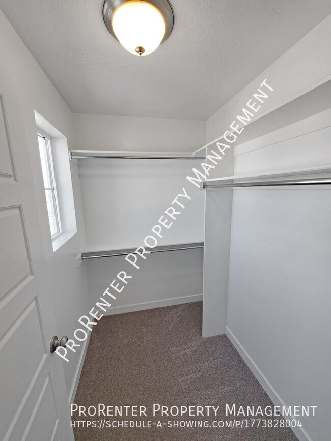 Building Photo - 1509 W 450 S