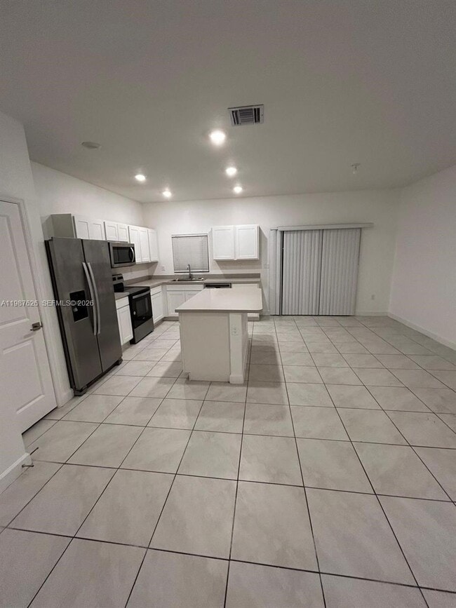 Building Photo - 624 SW 12th St