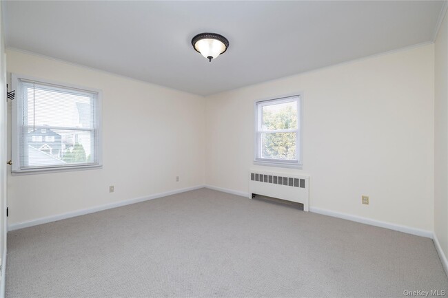 Building Photo - 60 Chestnut St