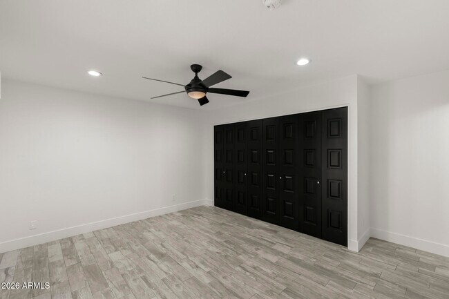 Building Photo - 8348 E Solano Dr