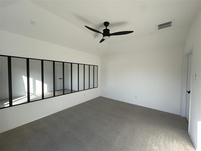 Building Photo - 2201 Vicksburg Cove