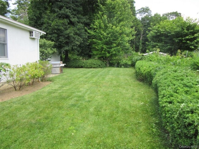 Building Photo - 7 Meadow Ln